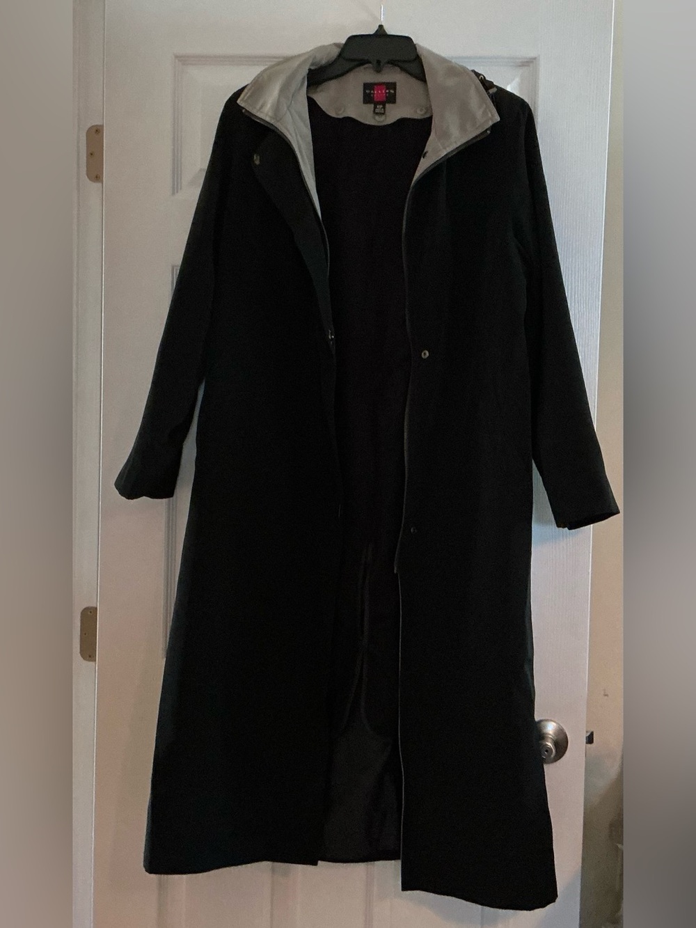 Gallery Women's Black Long Coat - Lightweight Overcoat
